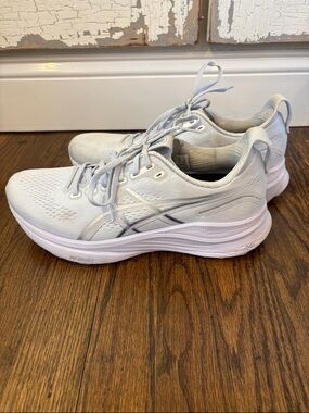 Asics Women's Gel Kayano 32 Light Gray/White  Running Shoes